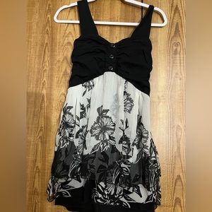 American Rag medium sleeveless blouse